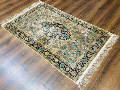 Indian Kashmiri Silk Rug 3x5, Floral Medallion, Fine 200 KPSI - Nuvé