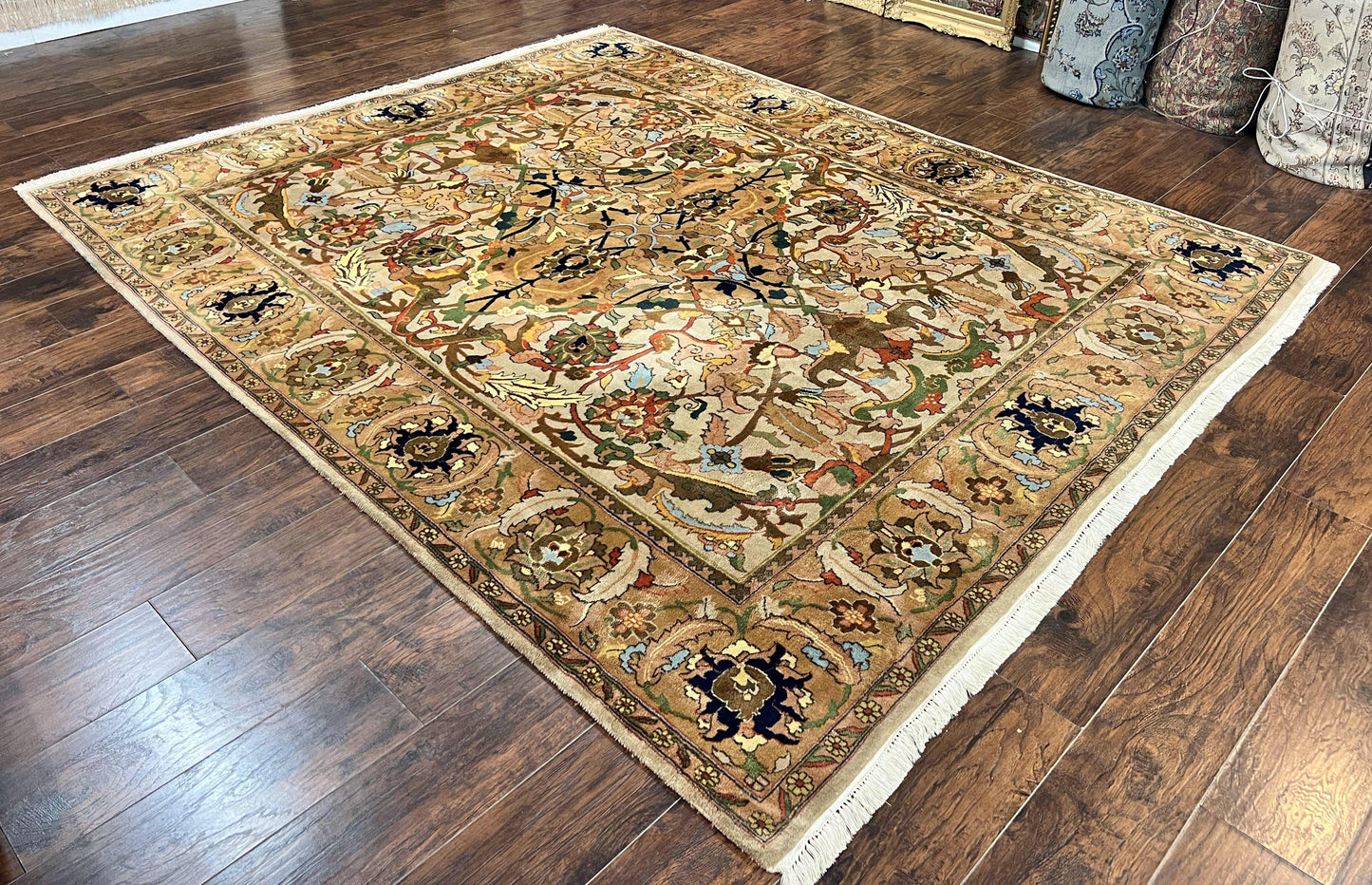 Indian Agra Rug 8x10, Wool Vintage Handmade Carpet, Gray Brown - Nuvé