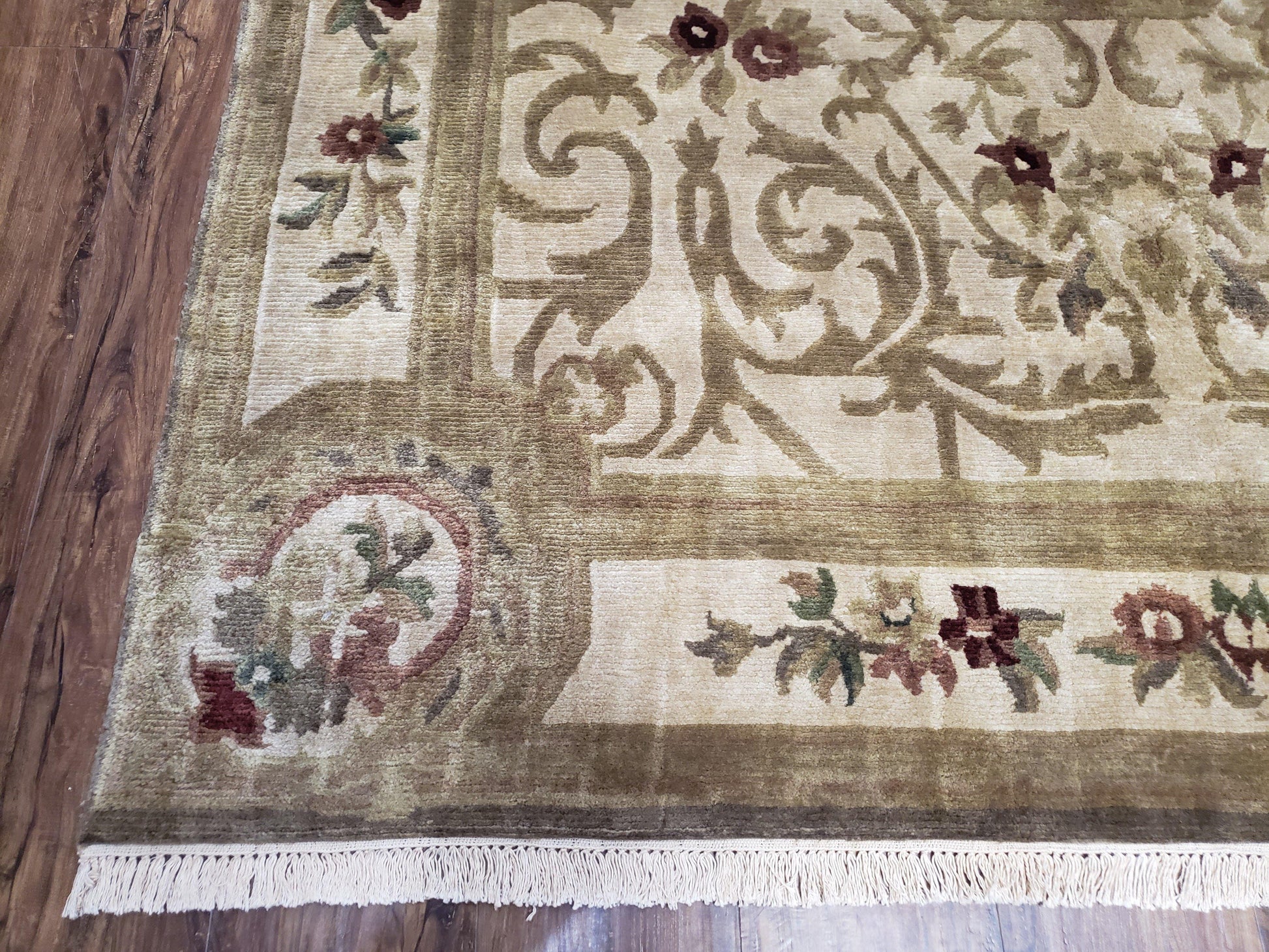 Vintage Nepali Tibetan Aubusson Rug 6x9, Wool Hand-Knotted Cream Beige Carpet, Leaves & Floral Pattern 6 x 9 Soft Area Rug Home Office Rug - Nuvé