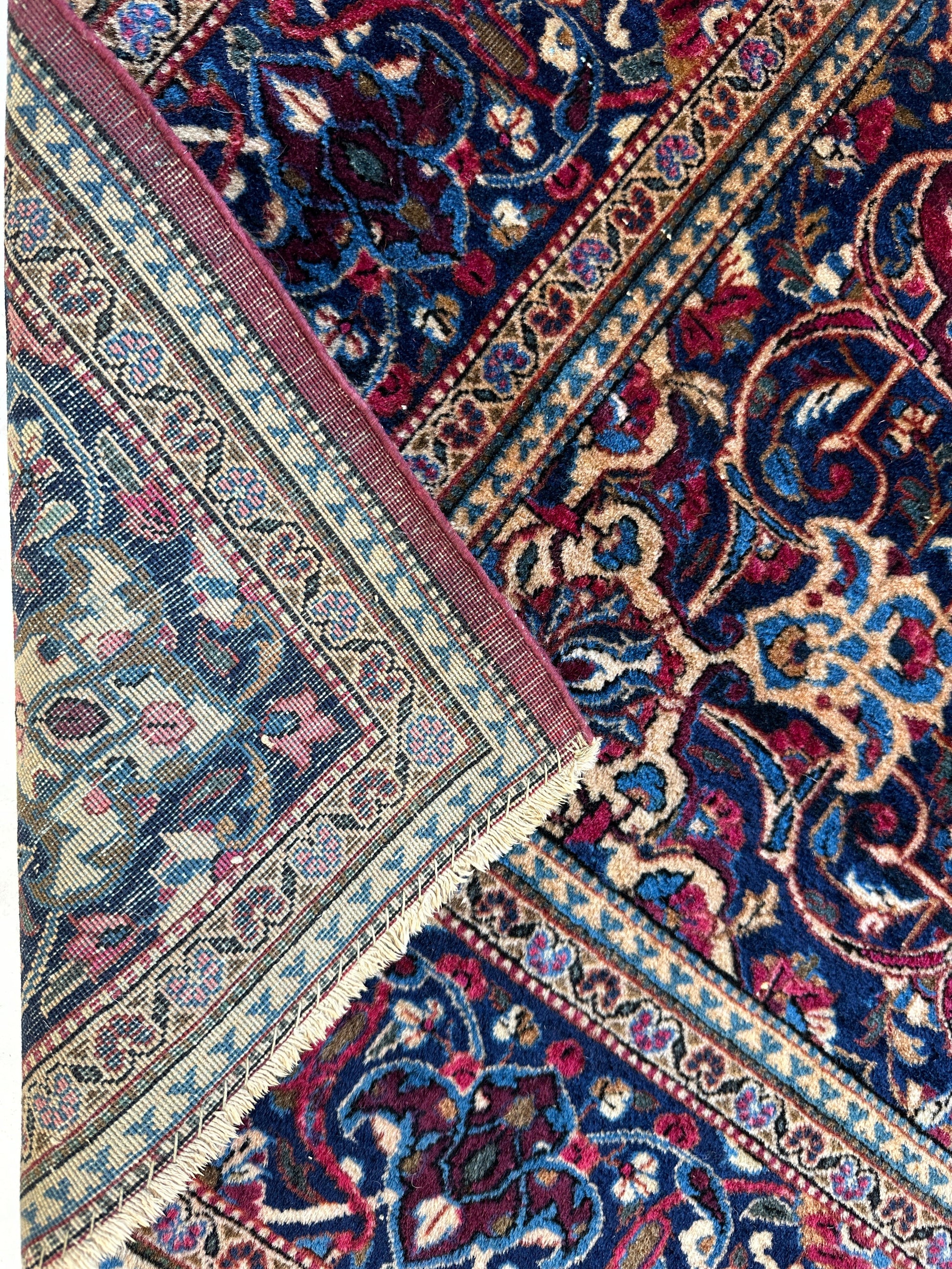 Antique Persian Kashan Debir Rug – 4’3” x 6’4” – Circa 1920s – Hand-Knotted Fine Wool - Nuvé