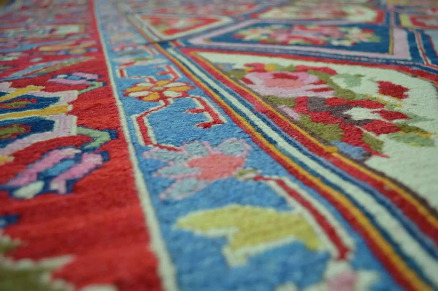 Handwoven Nourison Soumak SK43 Multicolor Area Rug – 8'5" x 11'7" – Professionally Cleaned - Nuvé