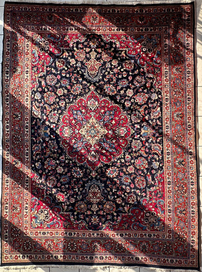Persian Mashhad Hand Knotted Wool Area Rug 9’9” x 13’3” - Nuvé