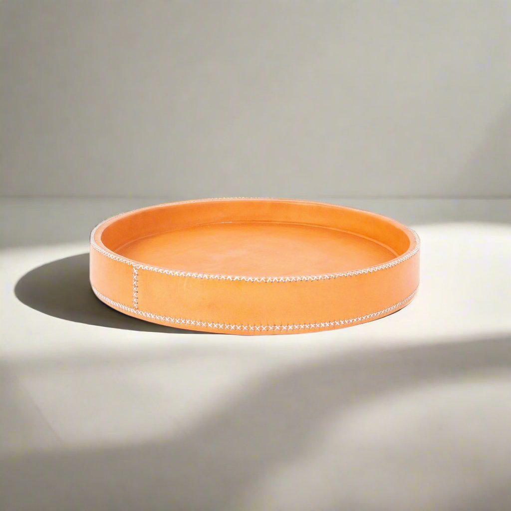Arco | 13" Cedar Wood & Leather Round Tray - Nuvé