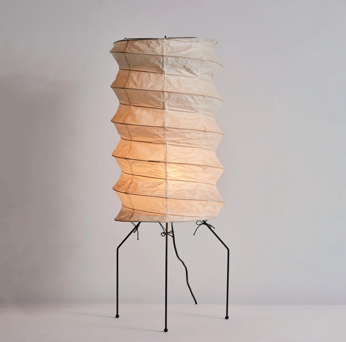 Akari UF2-31N Table Lamp - Nuvé