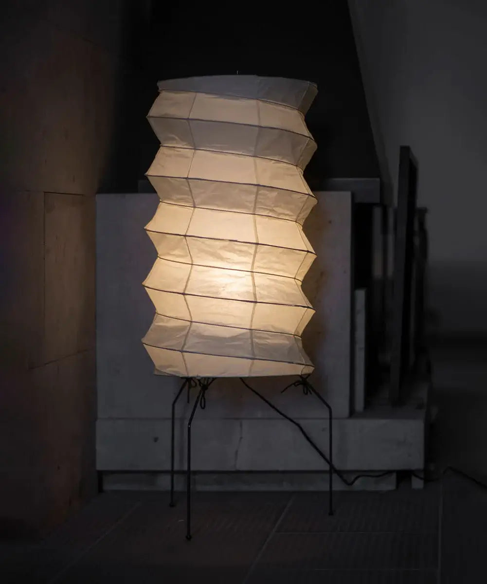 Akari UF2-31N Table Lamp - Nuvé