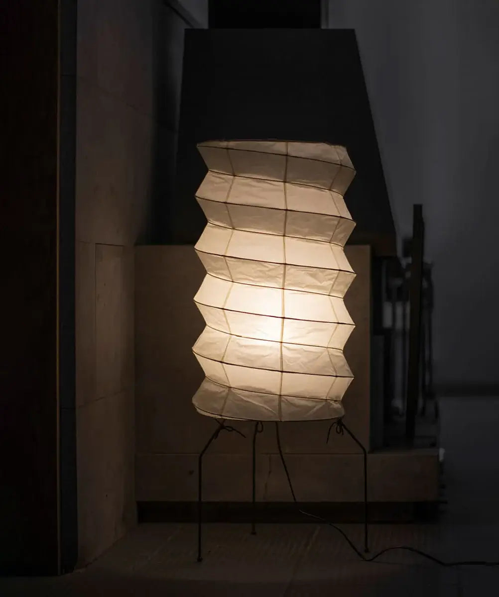 Akari UF2-31N Table Lamp - Nuvé