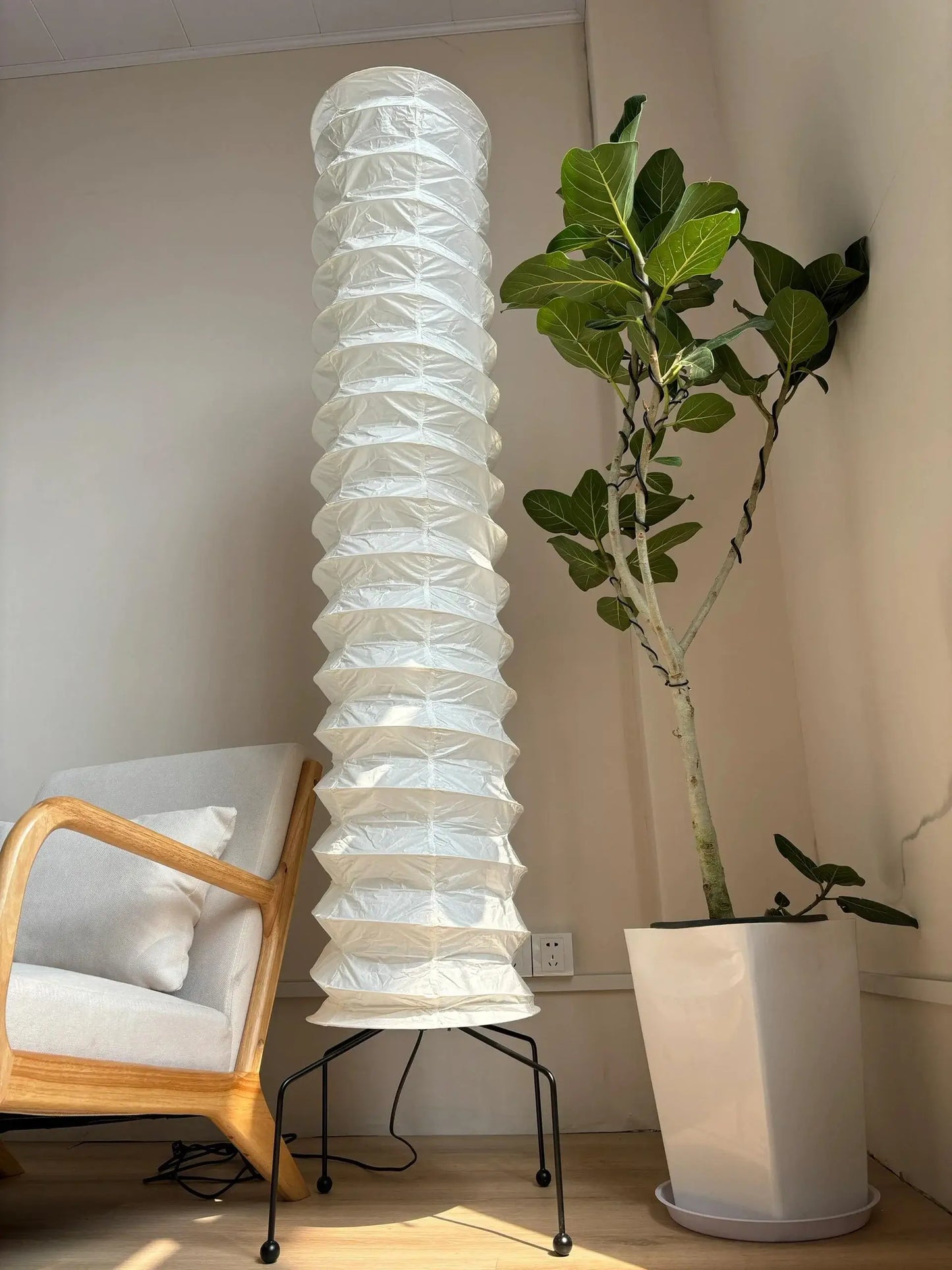 Akari UF4-31N Floor Lamp - Nuvé