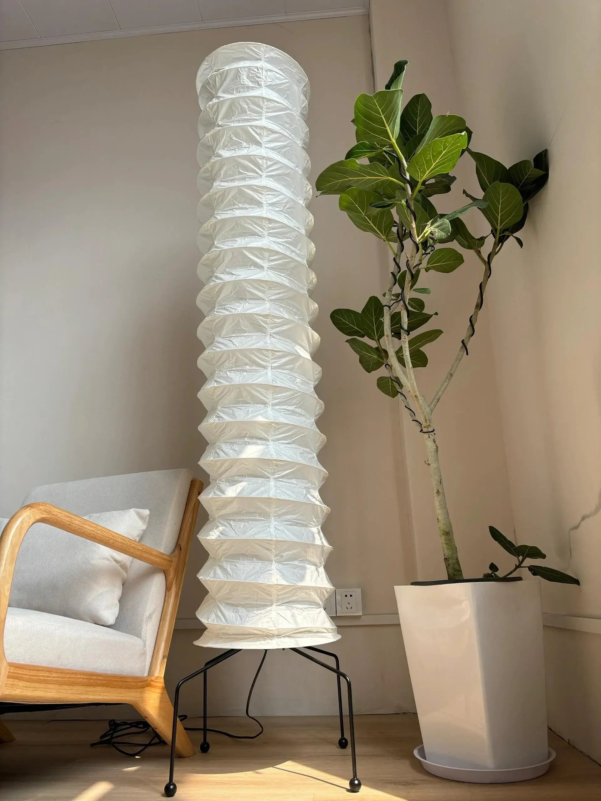 Akari UF4-31N Floor Lamp - Nuvé