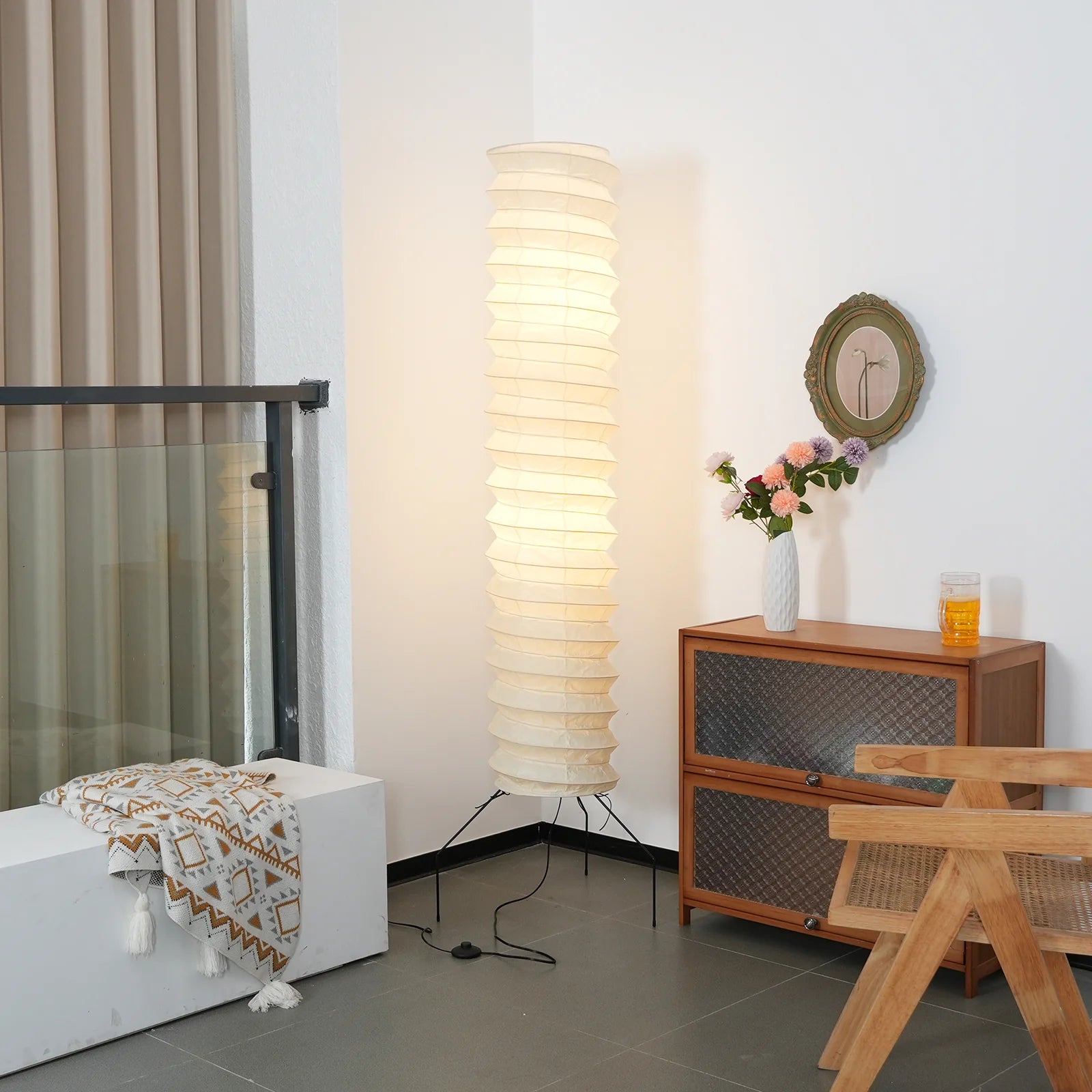 Akari UF4-31N Floor Lamp - Nuvé
