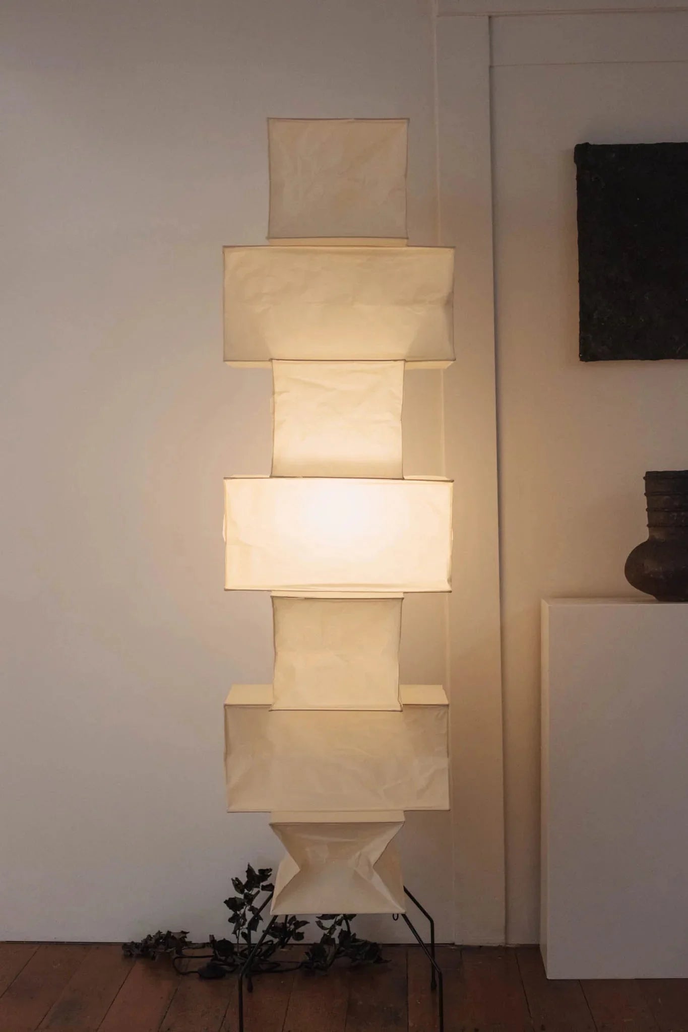 Akari UF4-L10 Floor Lamp - Nuvé