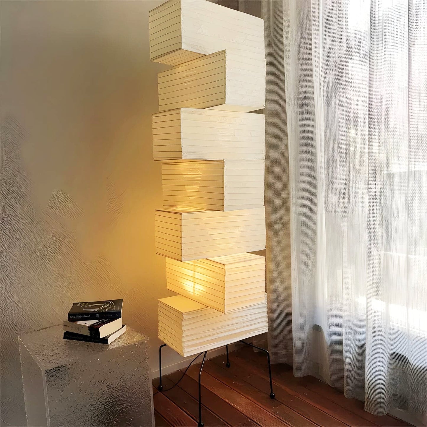 Akari UF4-L10 Floor Lamp - Nuvé