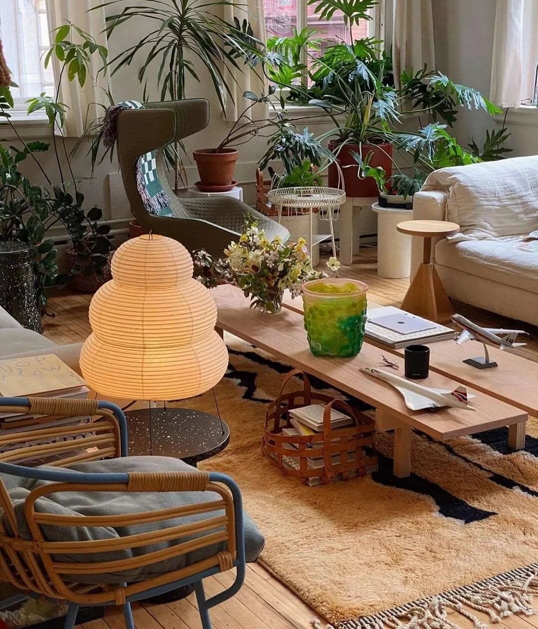 Akari 25N Table Lamp - Nuvé
