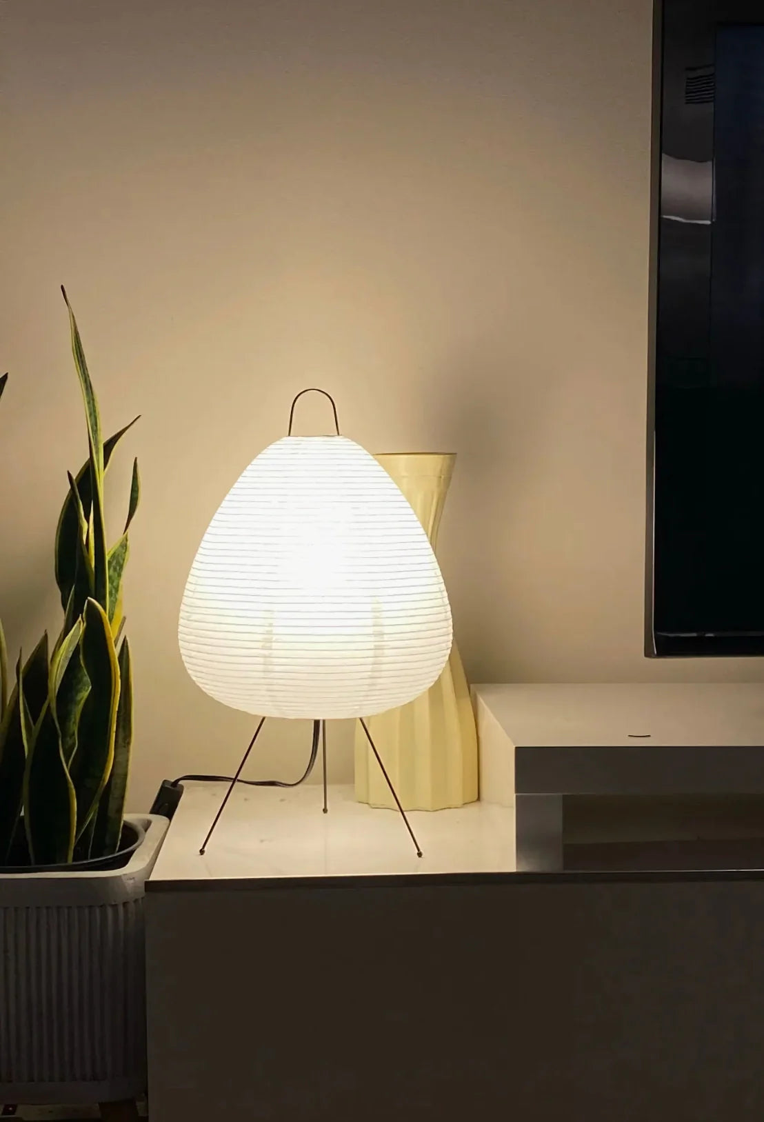 Akari Table Lamp - Nuvé