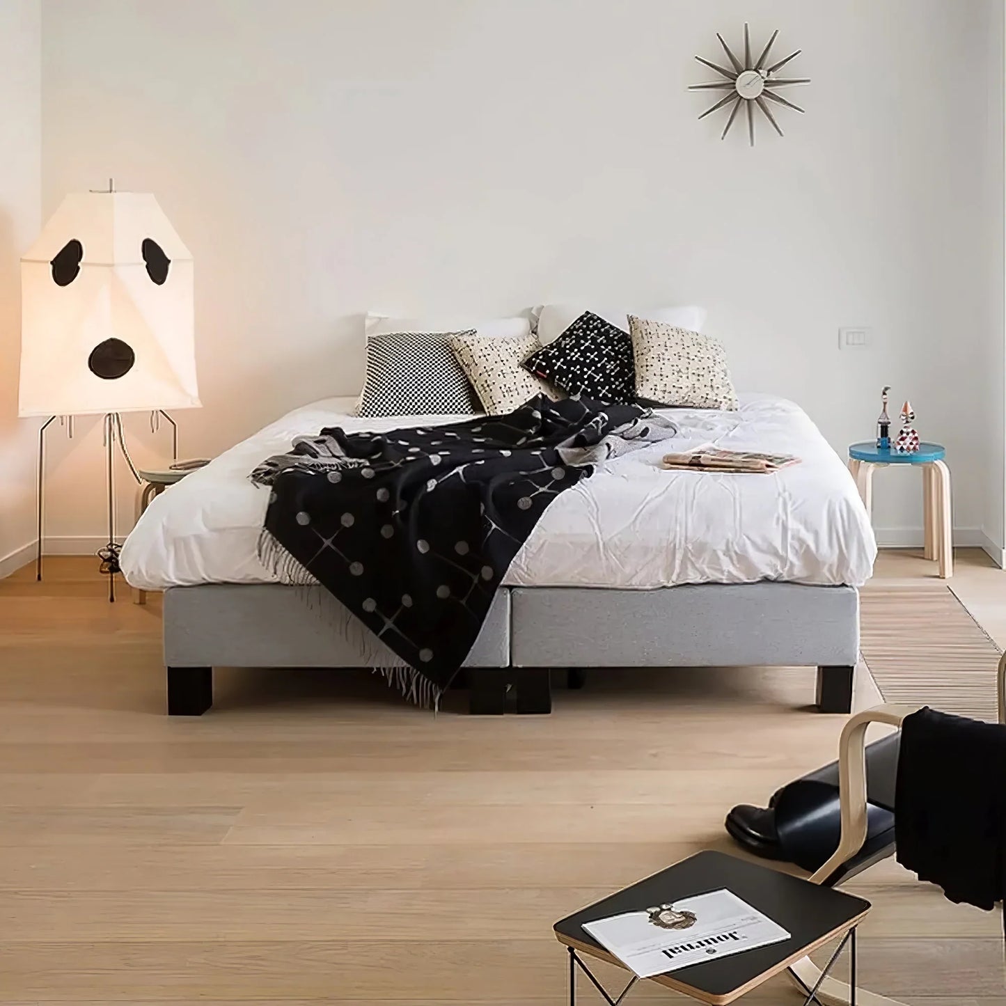 Akari UF3-Q Floor Lamp - Nuvé