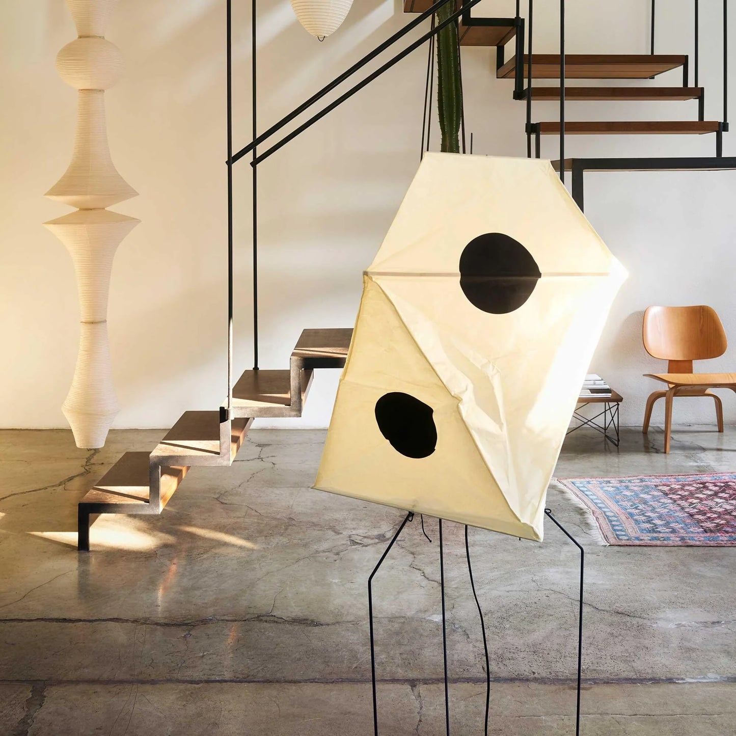 Akari UF3-Q Floor Lamp - Nuvé