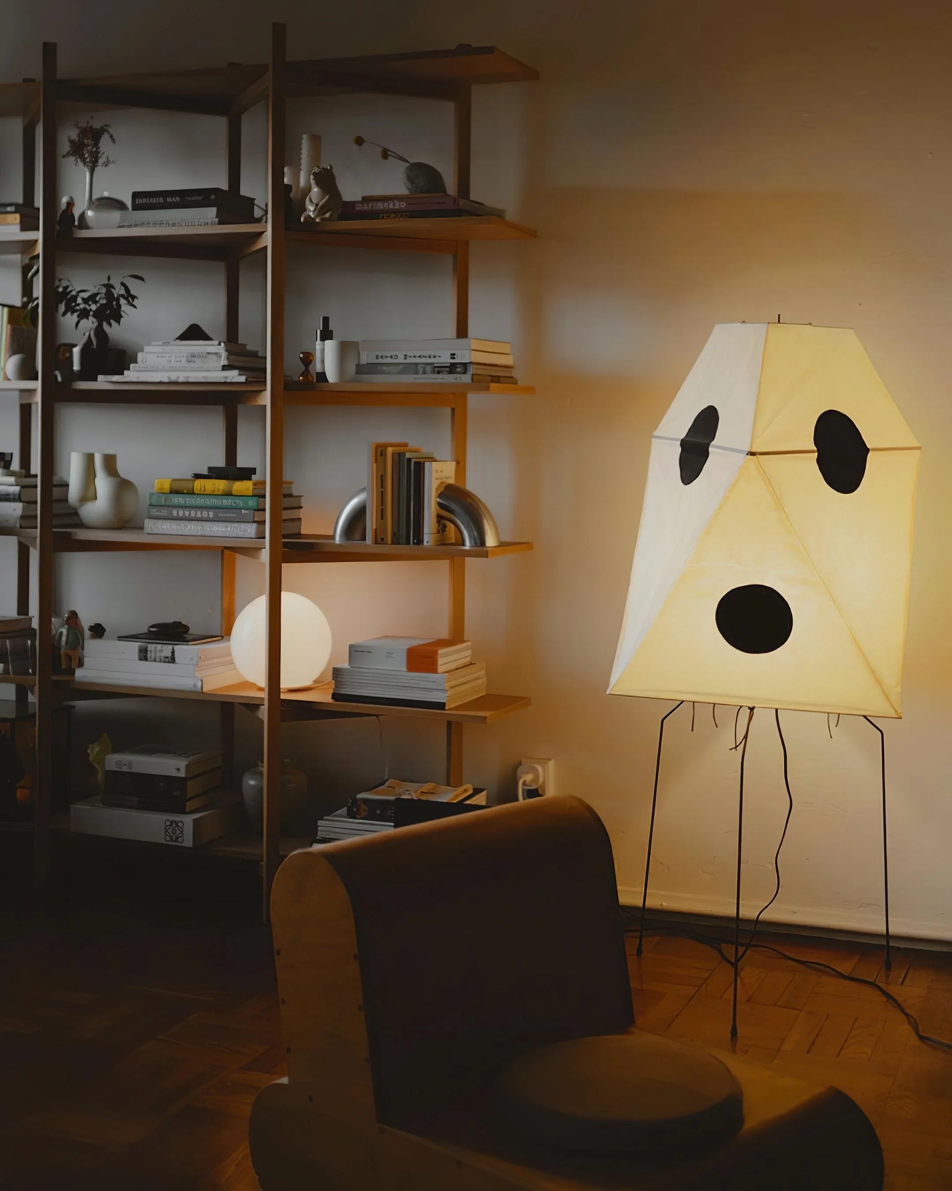 Akari UF3-Q Floor Lamp - Nuvé