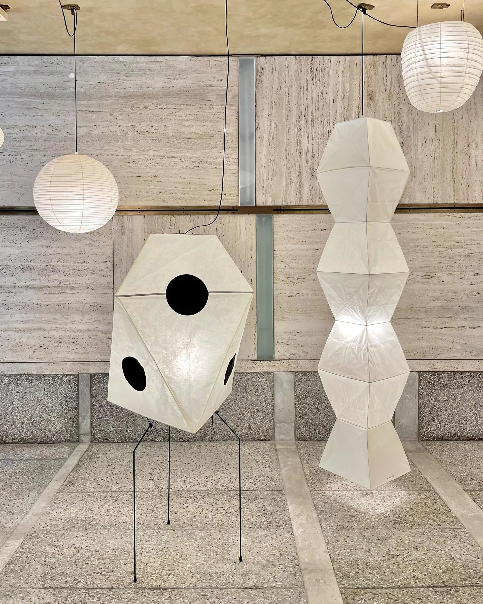 Akari UF3-Q Floor Lamp - Nuvé