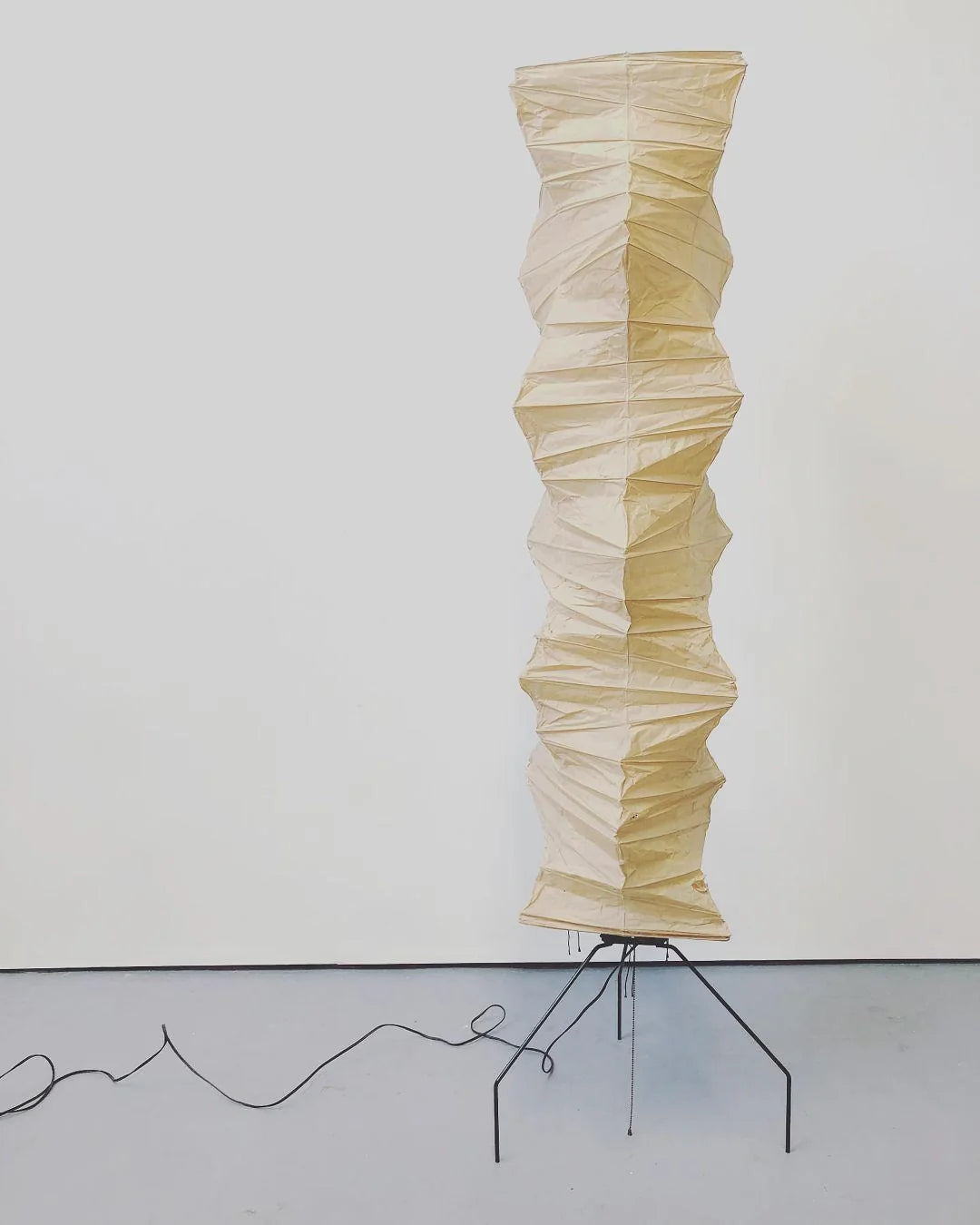 Akari UF4-33N Floor Lamp - Nuvé