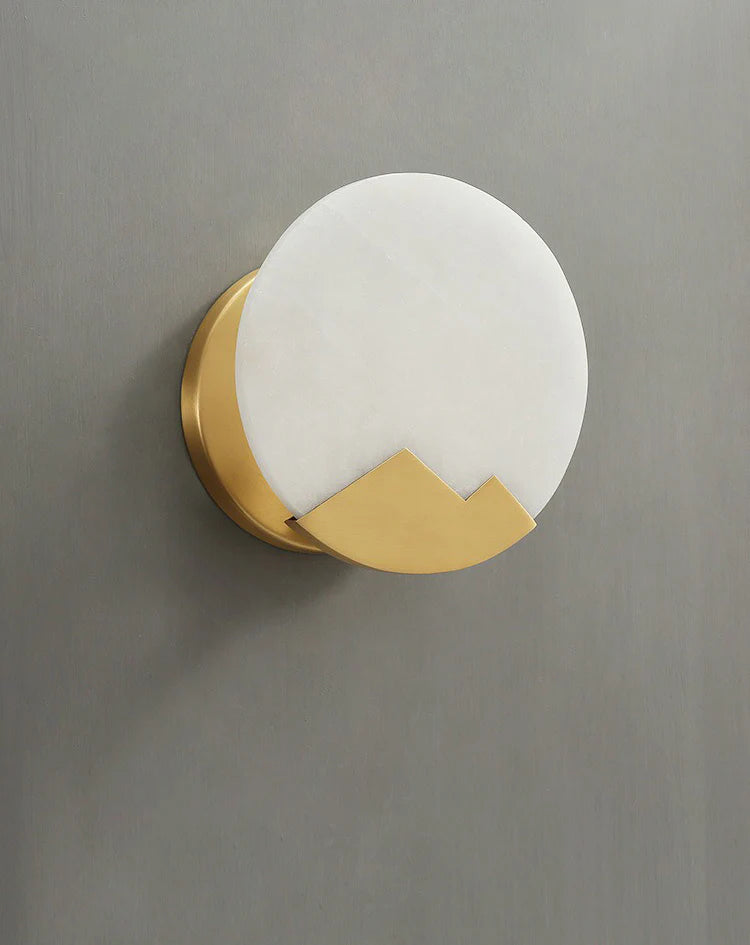 Alabaster Brass Wall Light - Nuvé