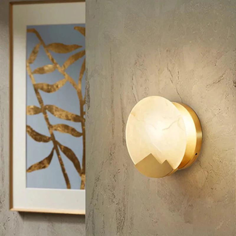Alabaster Brass Wall Light - Nuvé