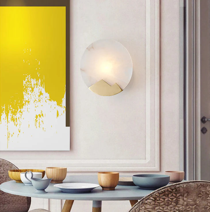 Alabaster Brass Wall Light - Nuvé