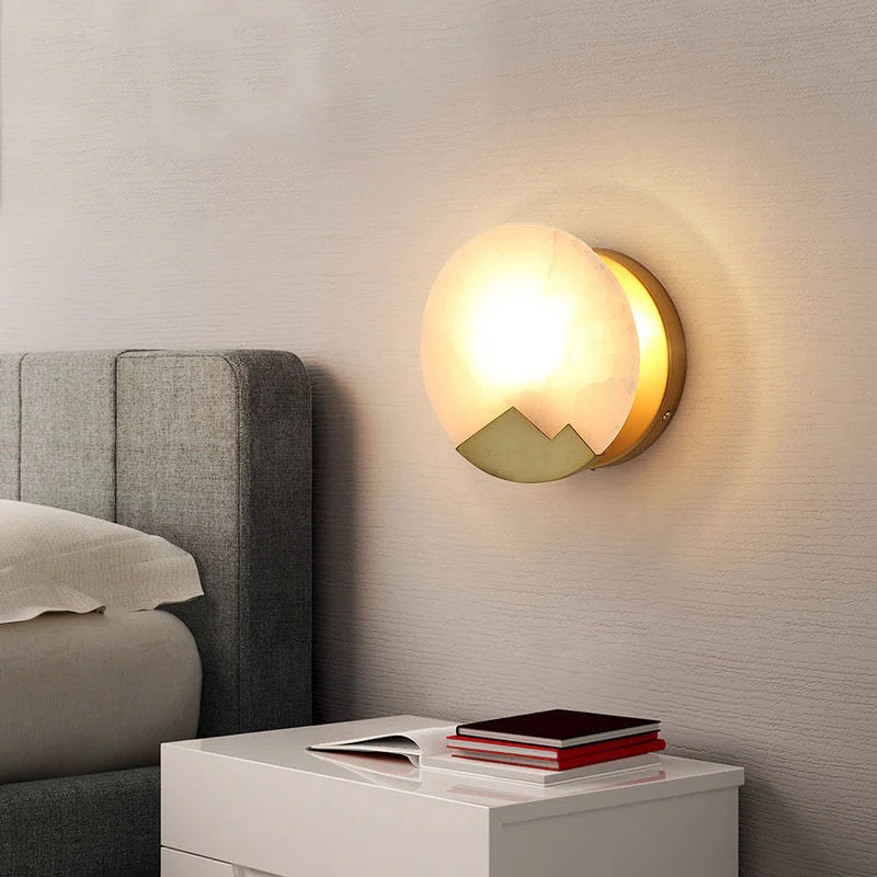 Alabaster Brass Wall Light - Nuvé