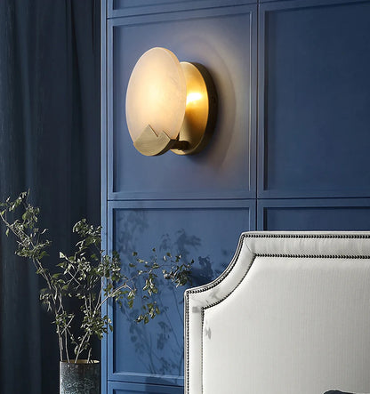 Alabaster Brass Wall Light - Nuvé