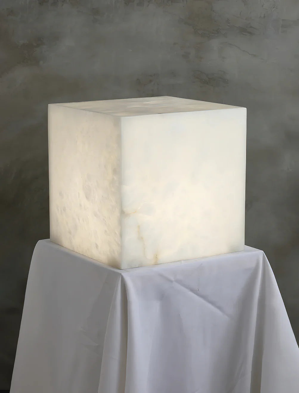 Alabaster Cubic Table Lamp - Nuvé