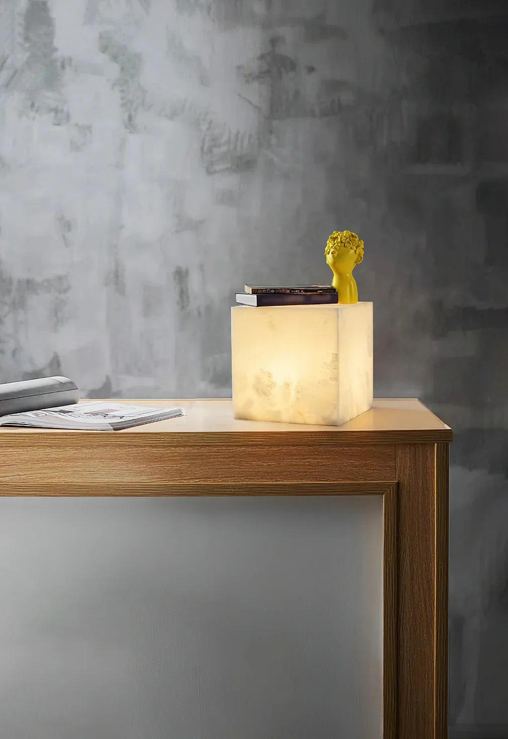 Alabaster Cubic Table Lamp - Nuvé