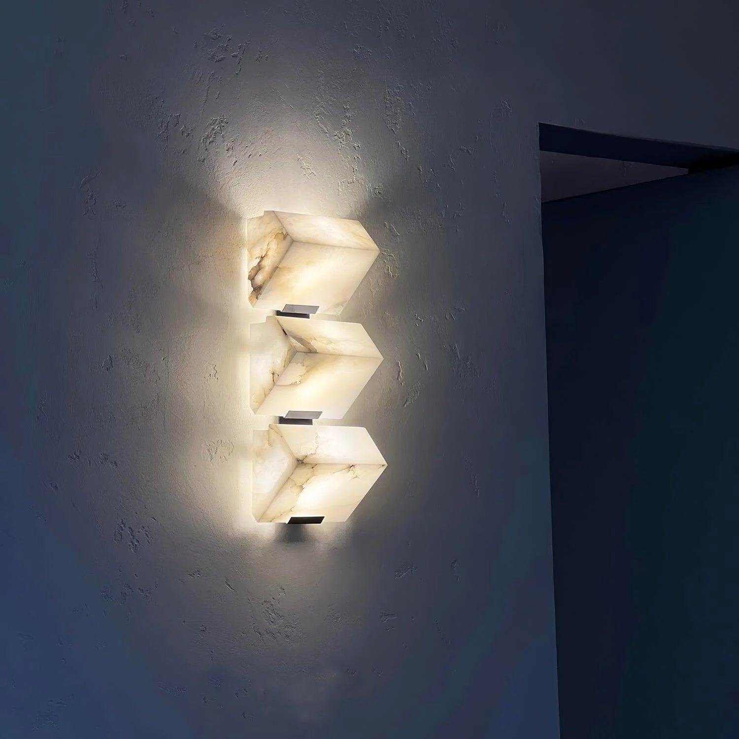 Modern Alabaster Staircase Wall Lamp - Nuvé