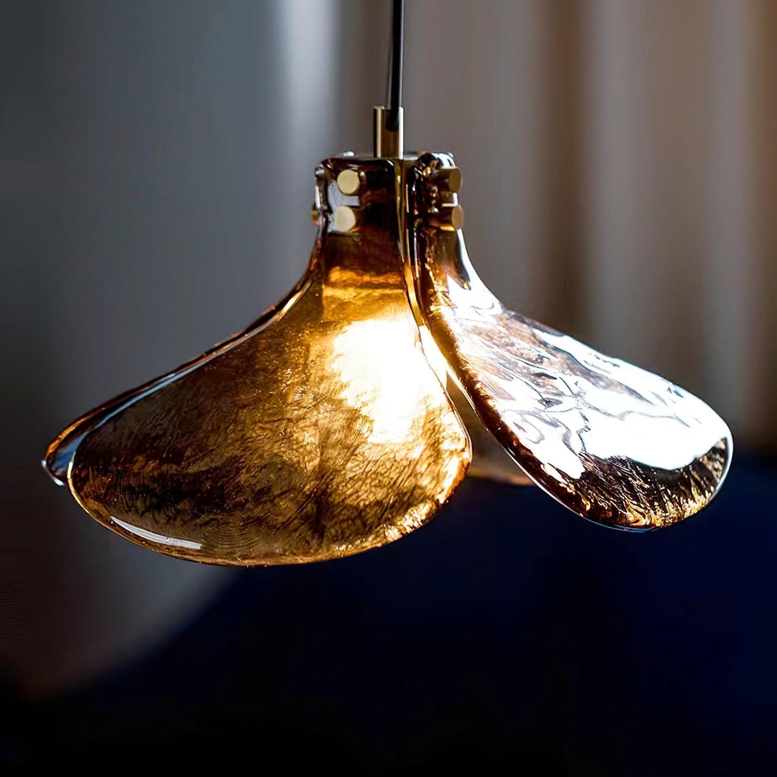 Amber Petal Glass Pendant Light - Nuvé