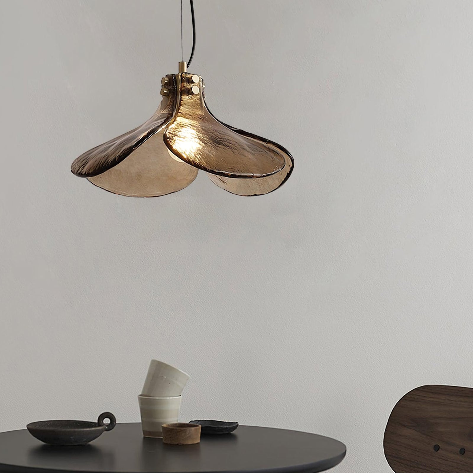 Amber Petal Glass Pendant Light - Nuvé