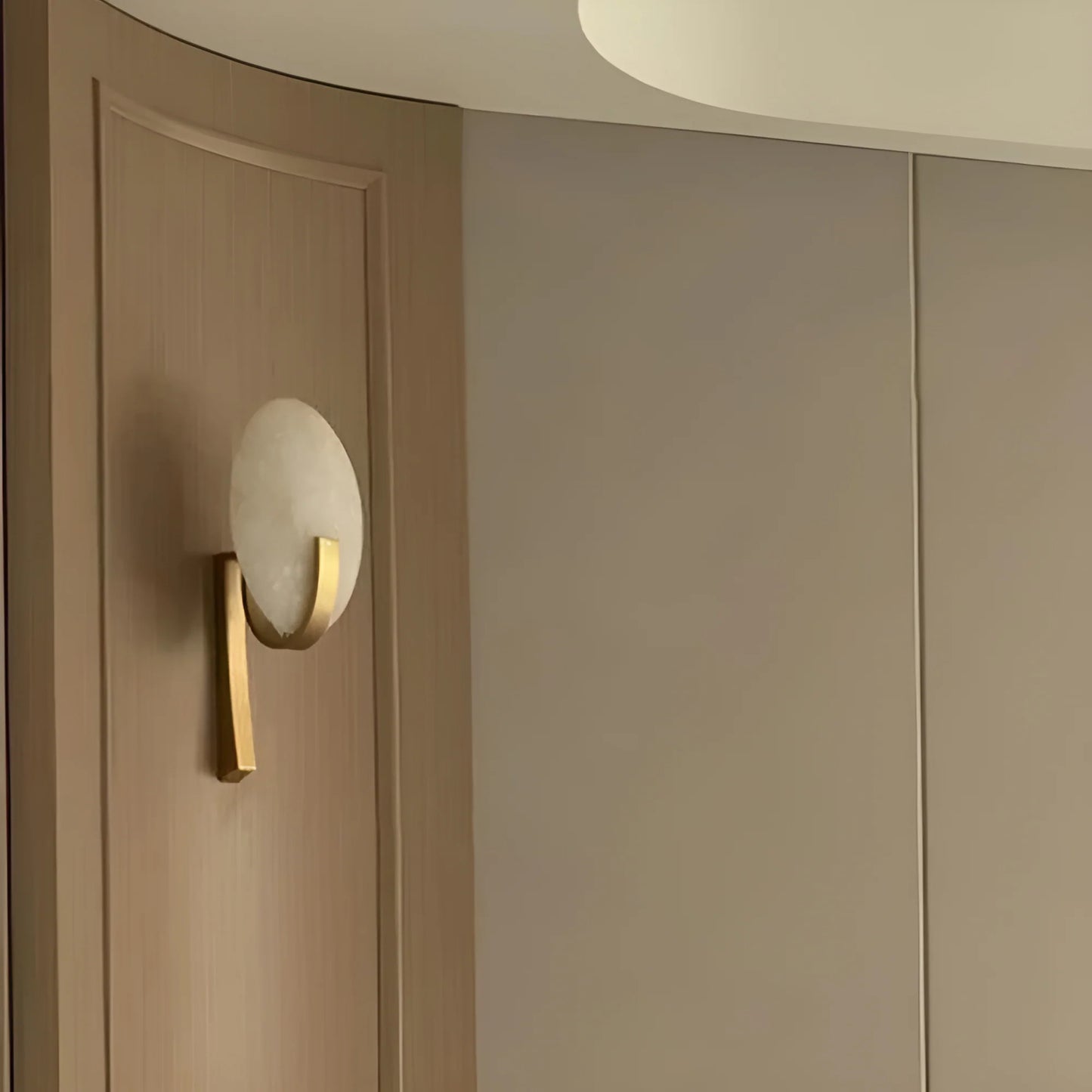 Alabaster Applique Alice Wall Lamp - Nuvé