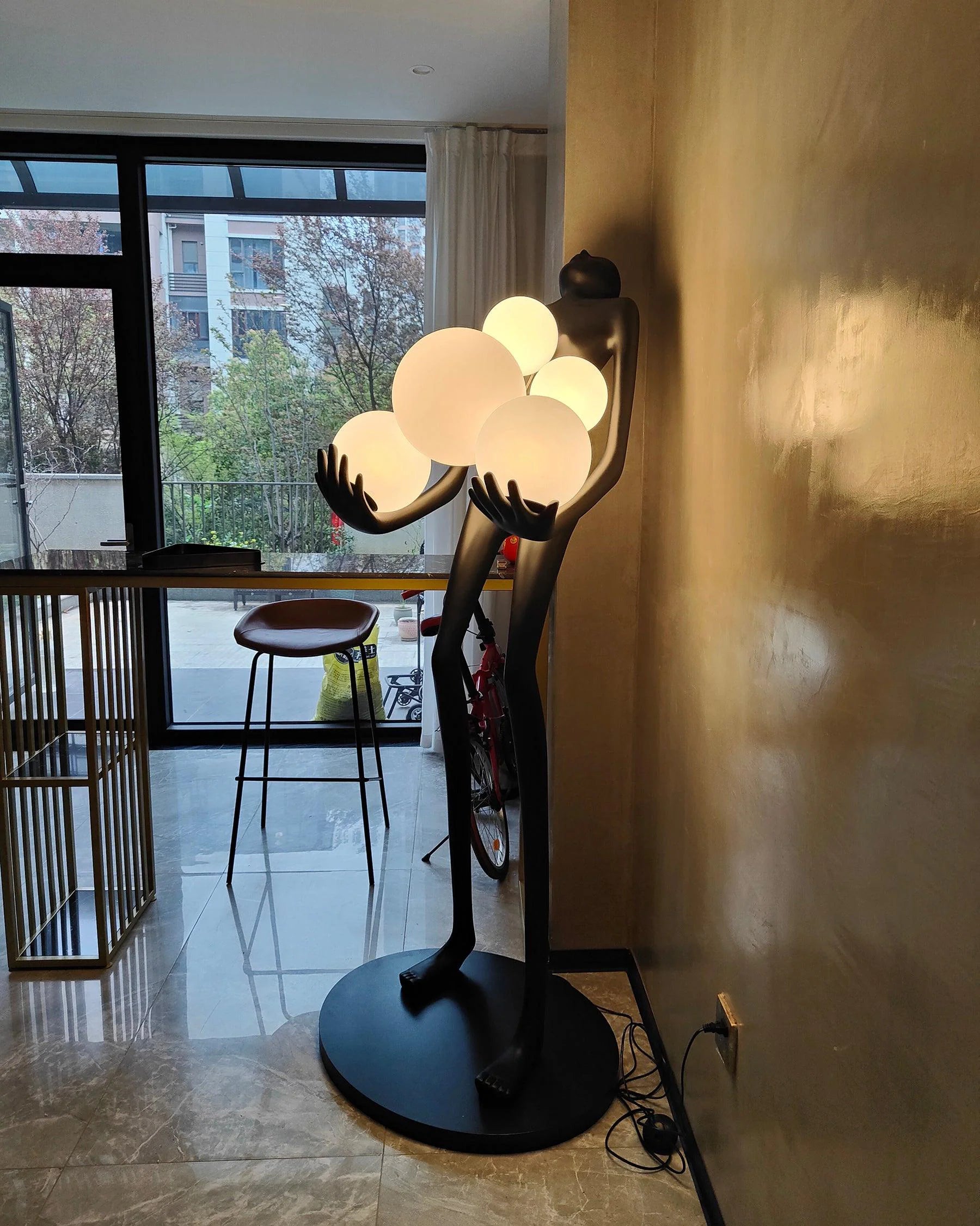 Artistic Decorative Figure Floor Lamp - Nuvé
