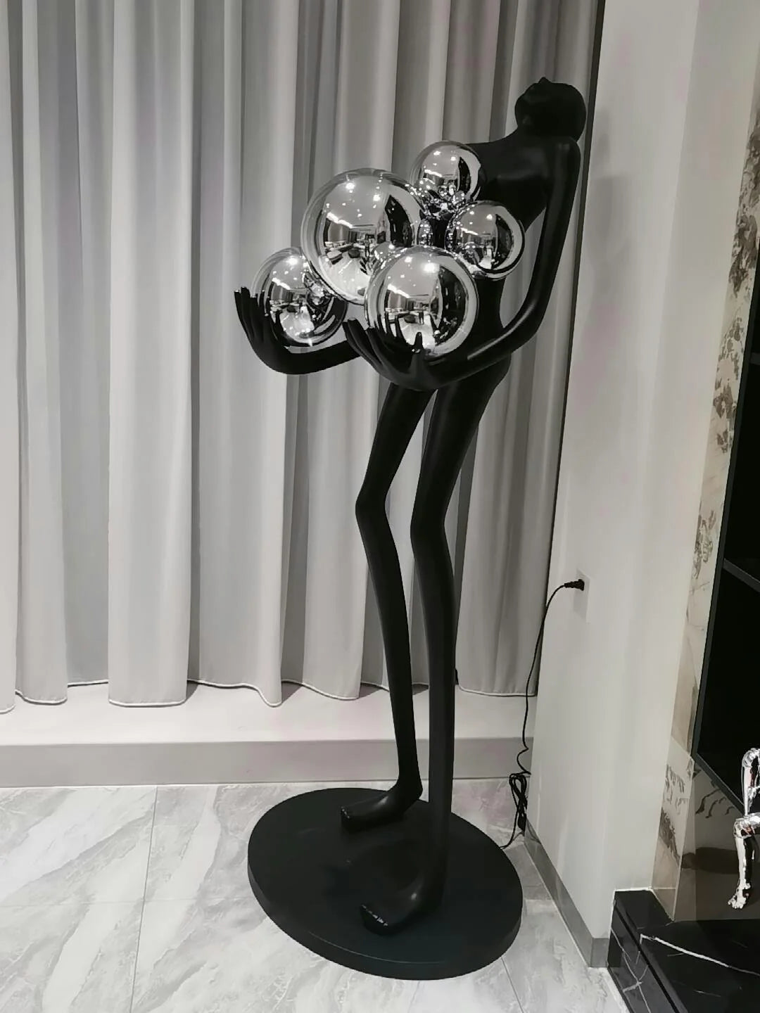 Artistic Decorative Figure Floor Lamp - Nuvé