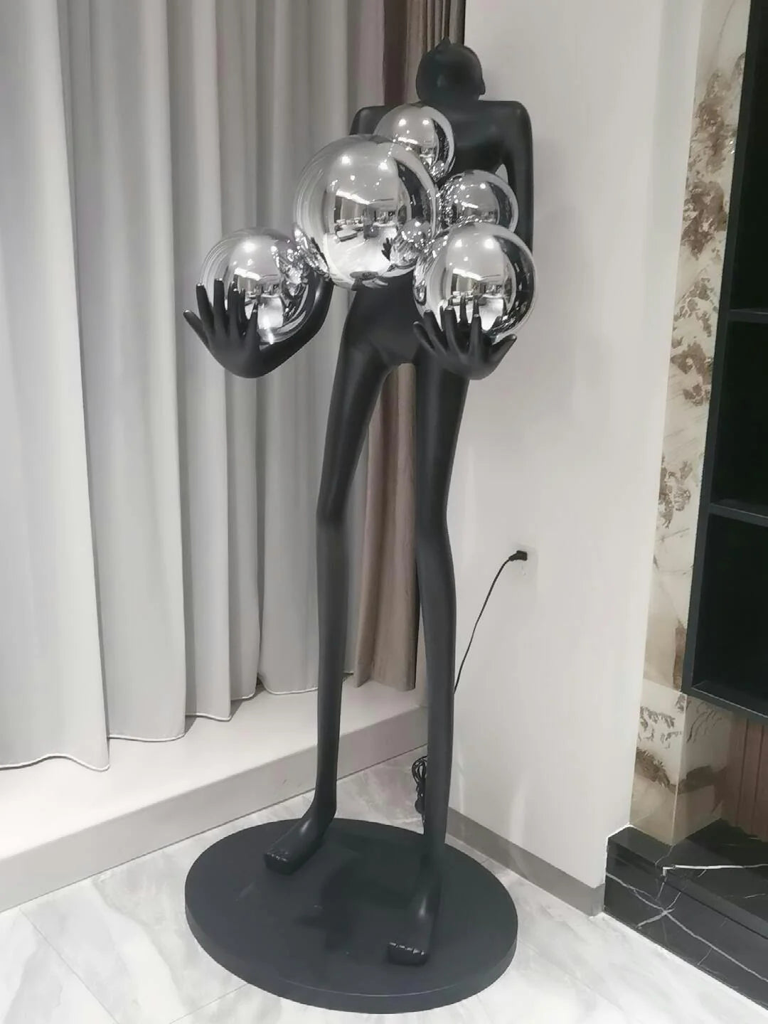 Artistic Decorative Figure Floor Lamp - Nuvé