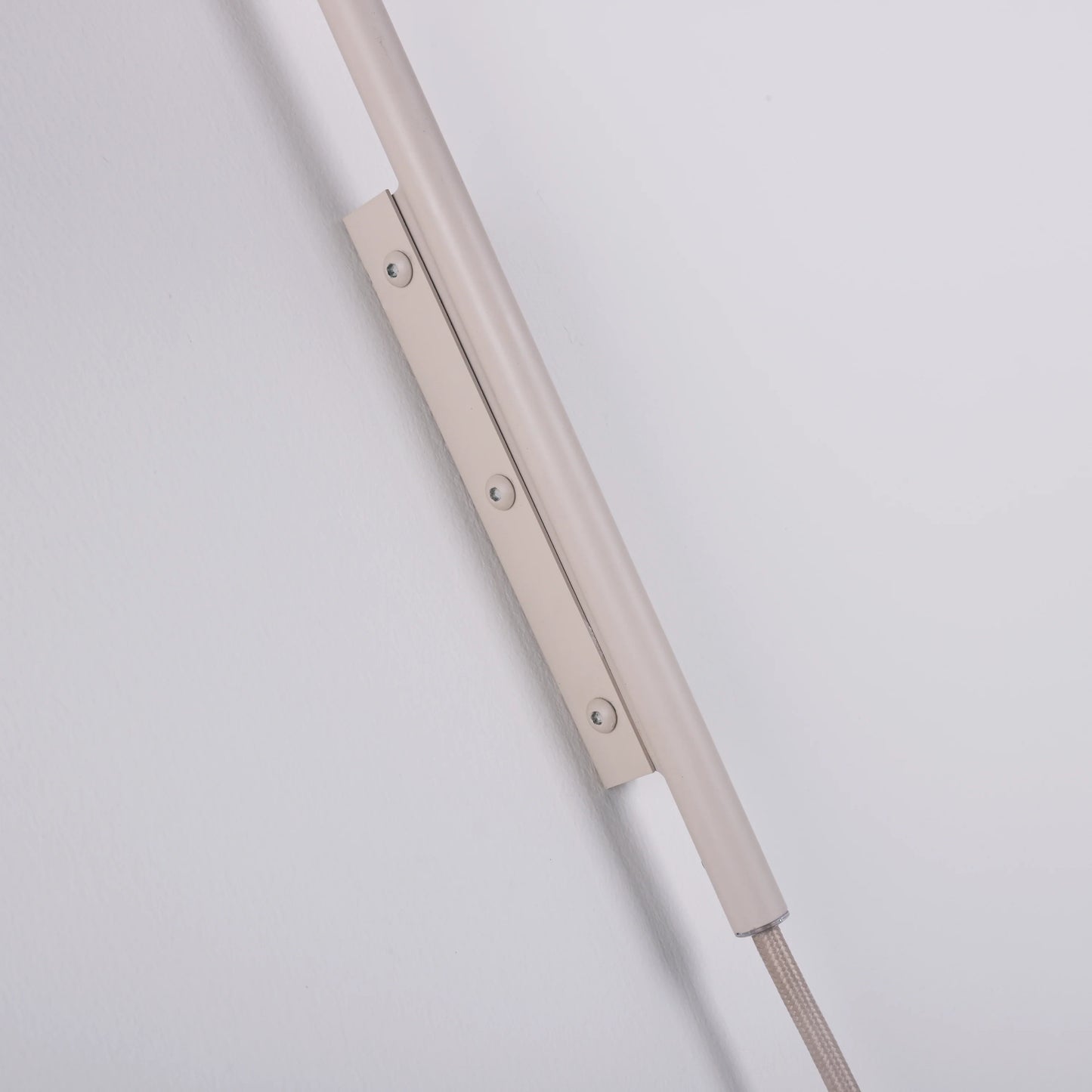 Arum Swivel Wall Lamp - Nuvé