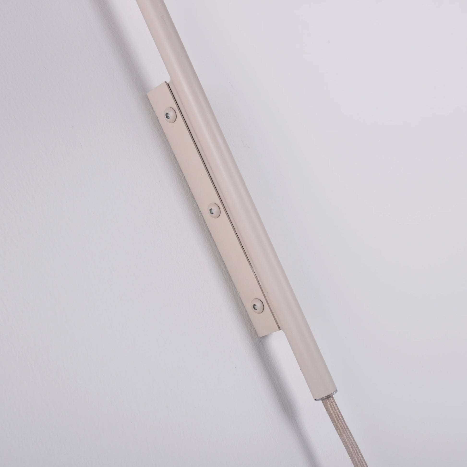 Arum Swivel Wall Lamp - Nuvé