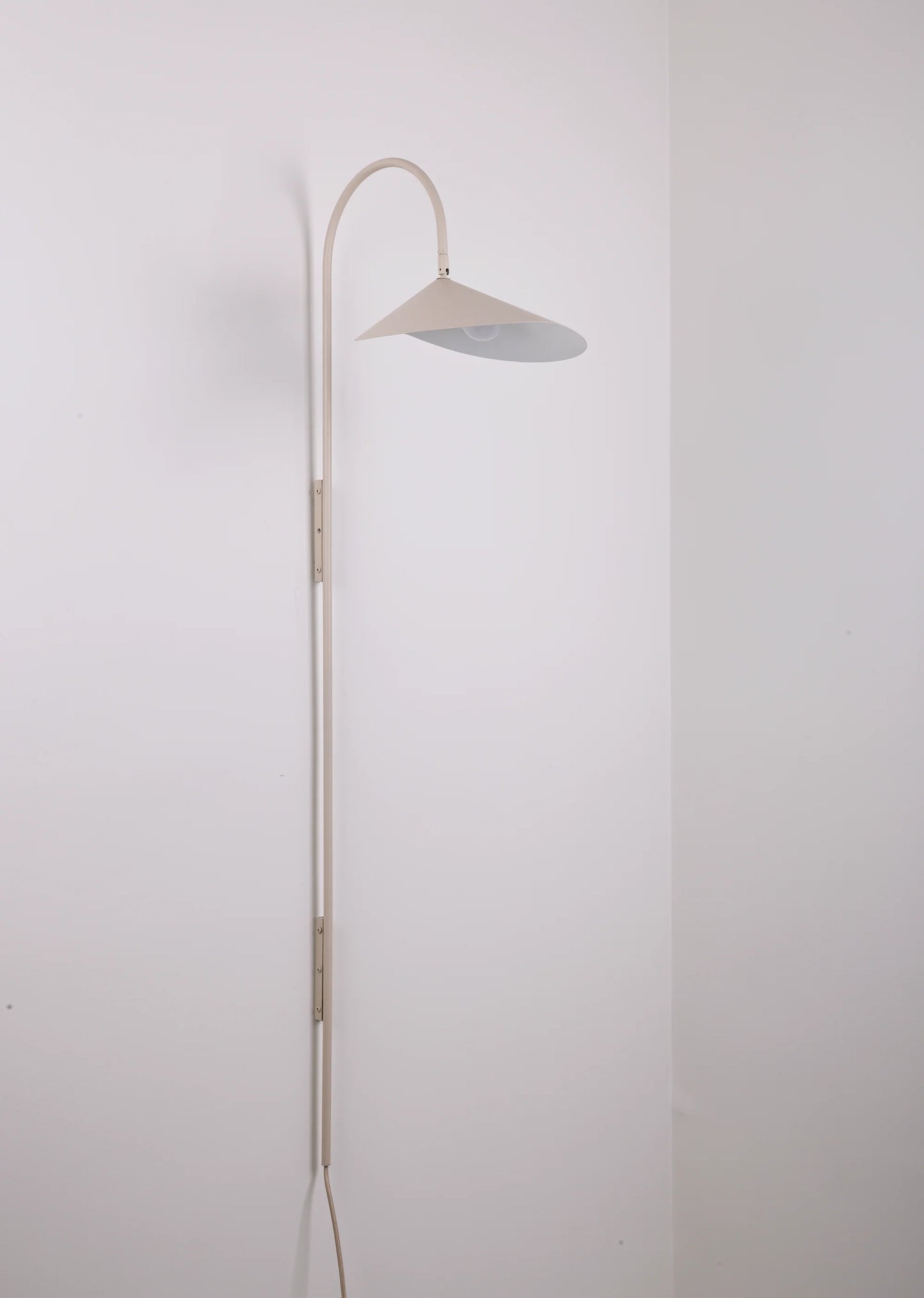 Arum Swivel Wall Lamp - Nuvé