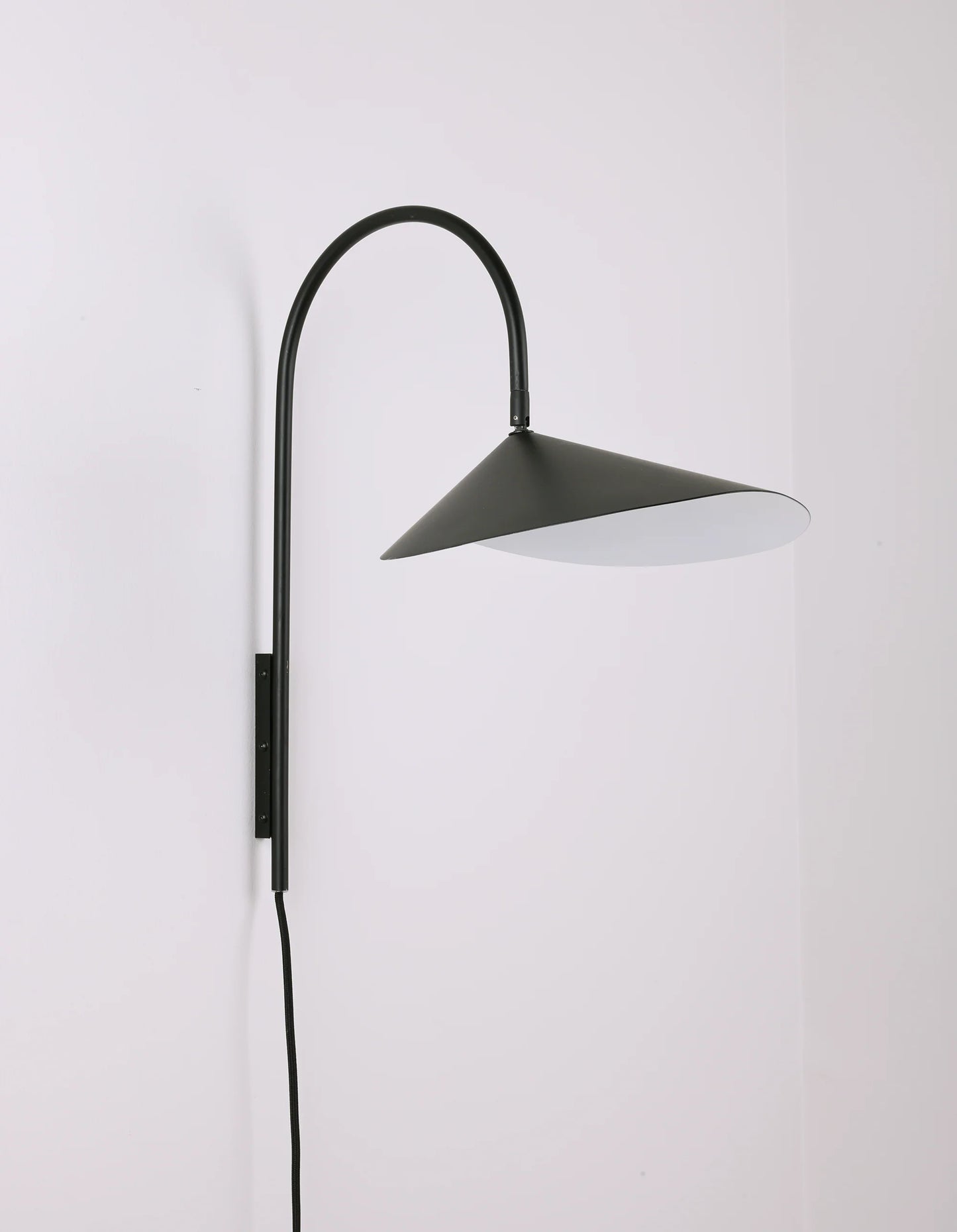 Arum Swivel Wall Lamp - Nuvé