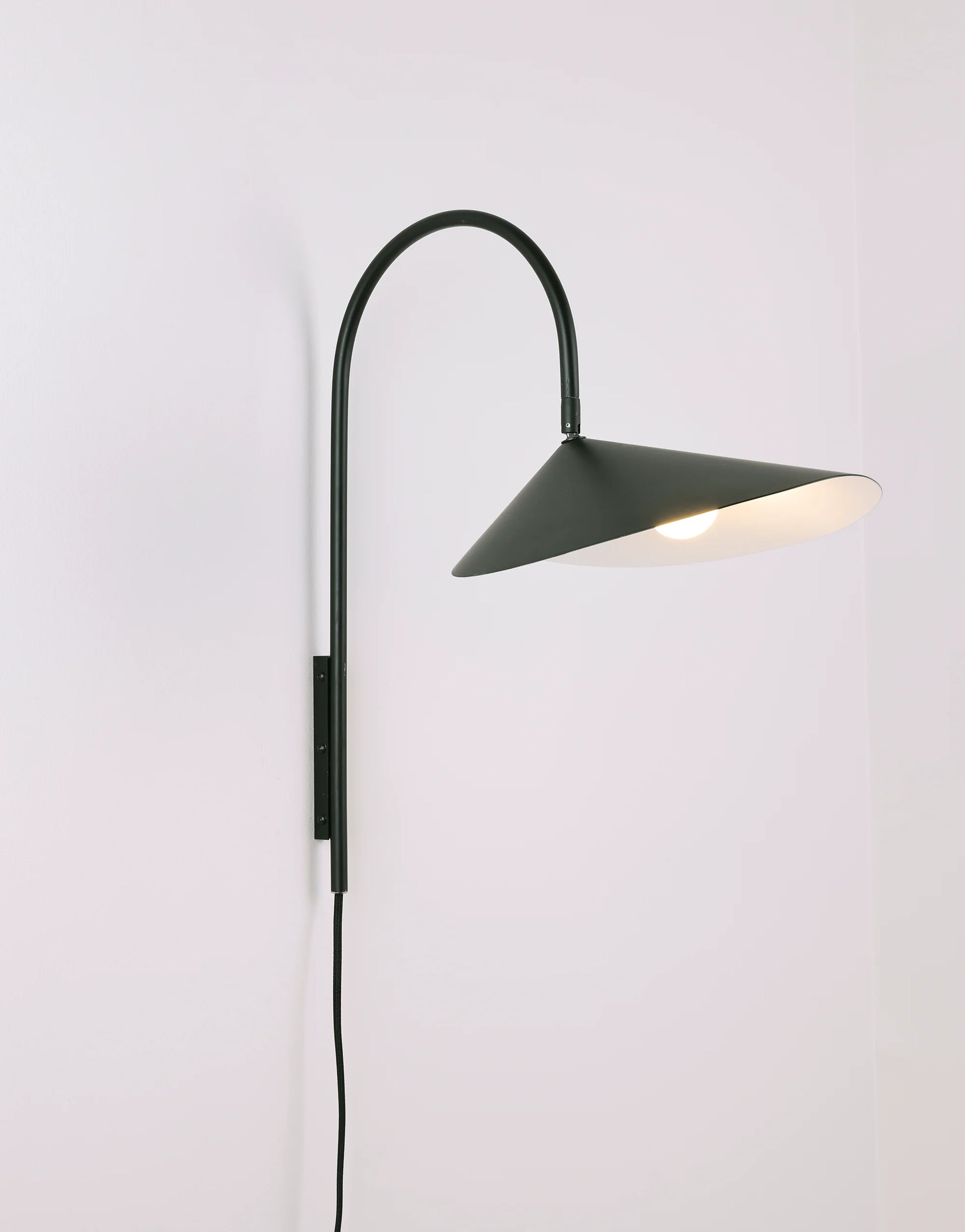 Arum Swivel Wall Lamp - Nuvé