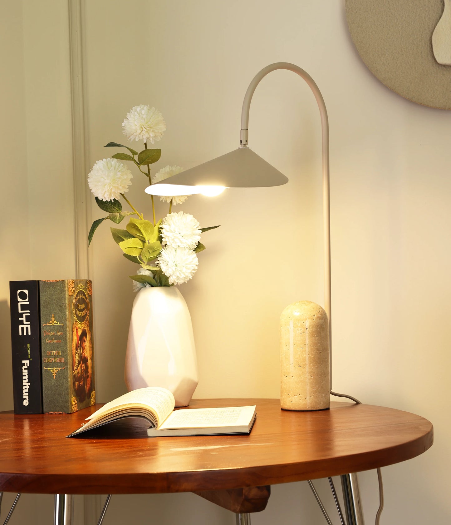 Arum Marble Table Lamp - Nuvé