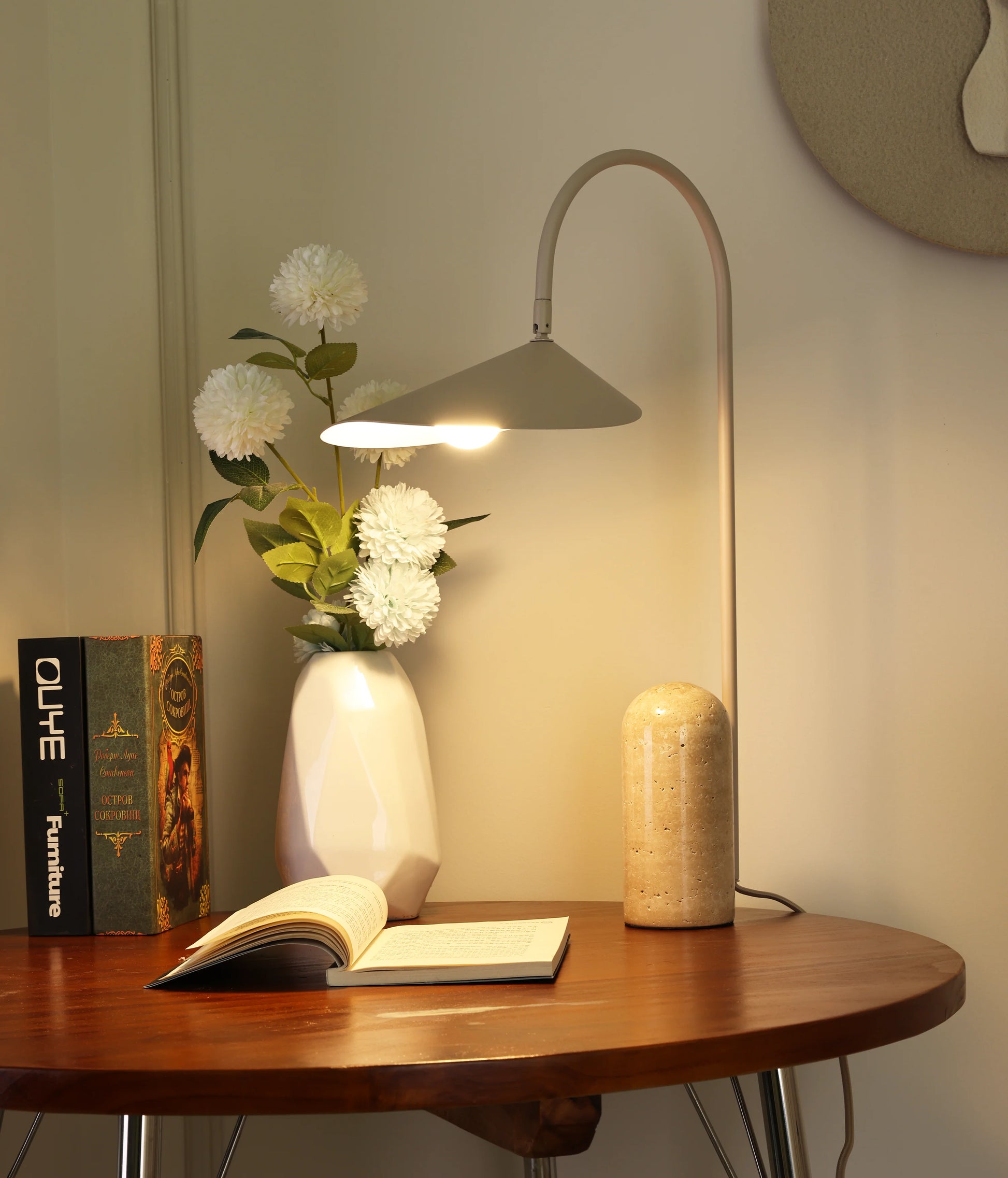 Arum Marble Table Lamp - Nuvé
