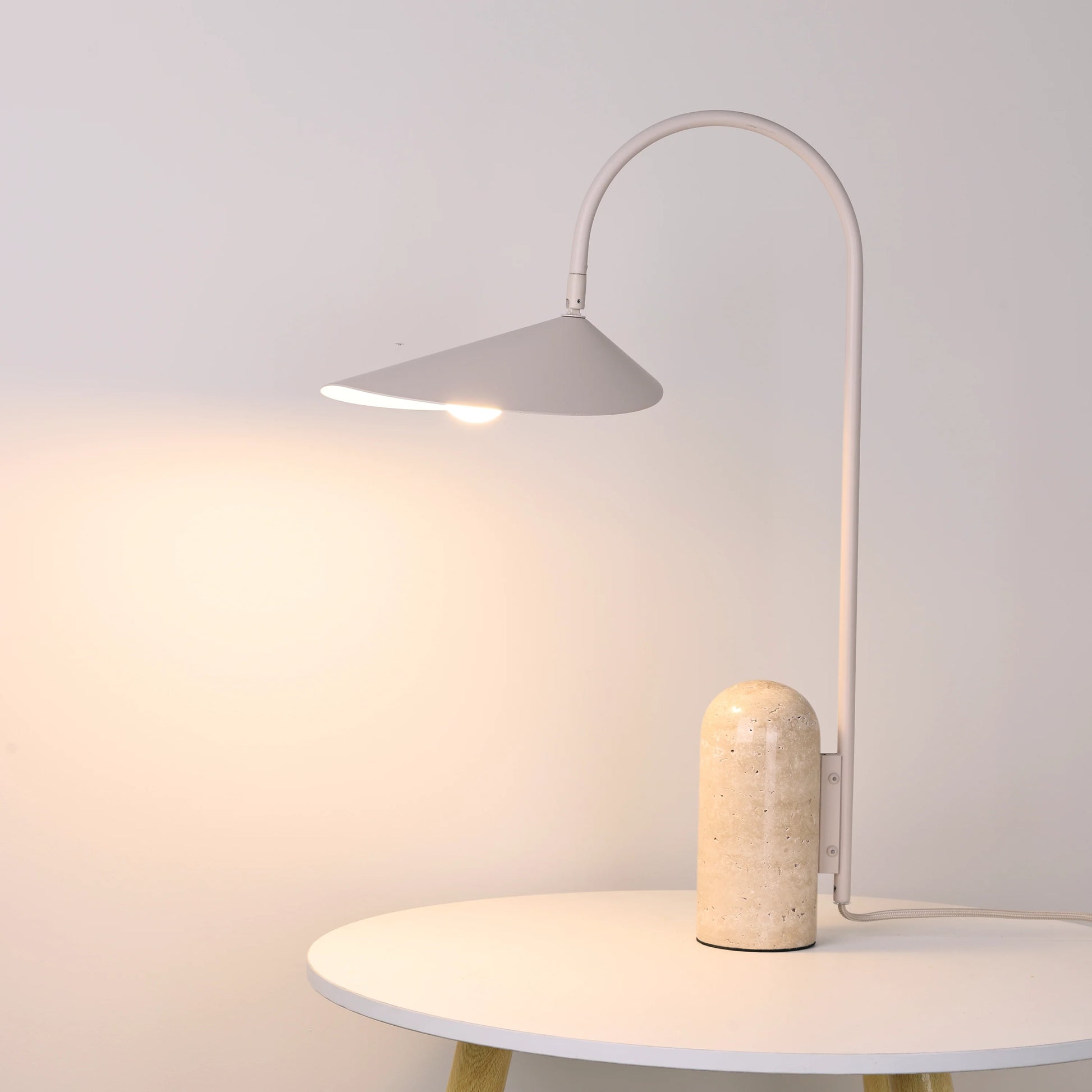 Arum Marble Table Lamp - Nuvé