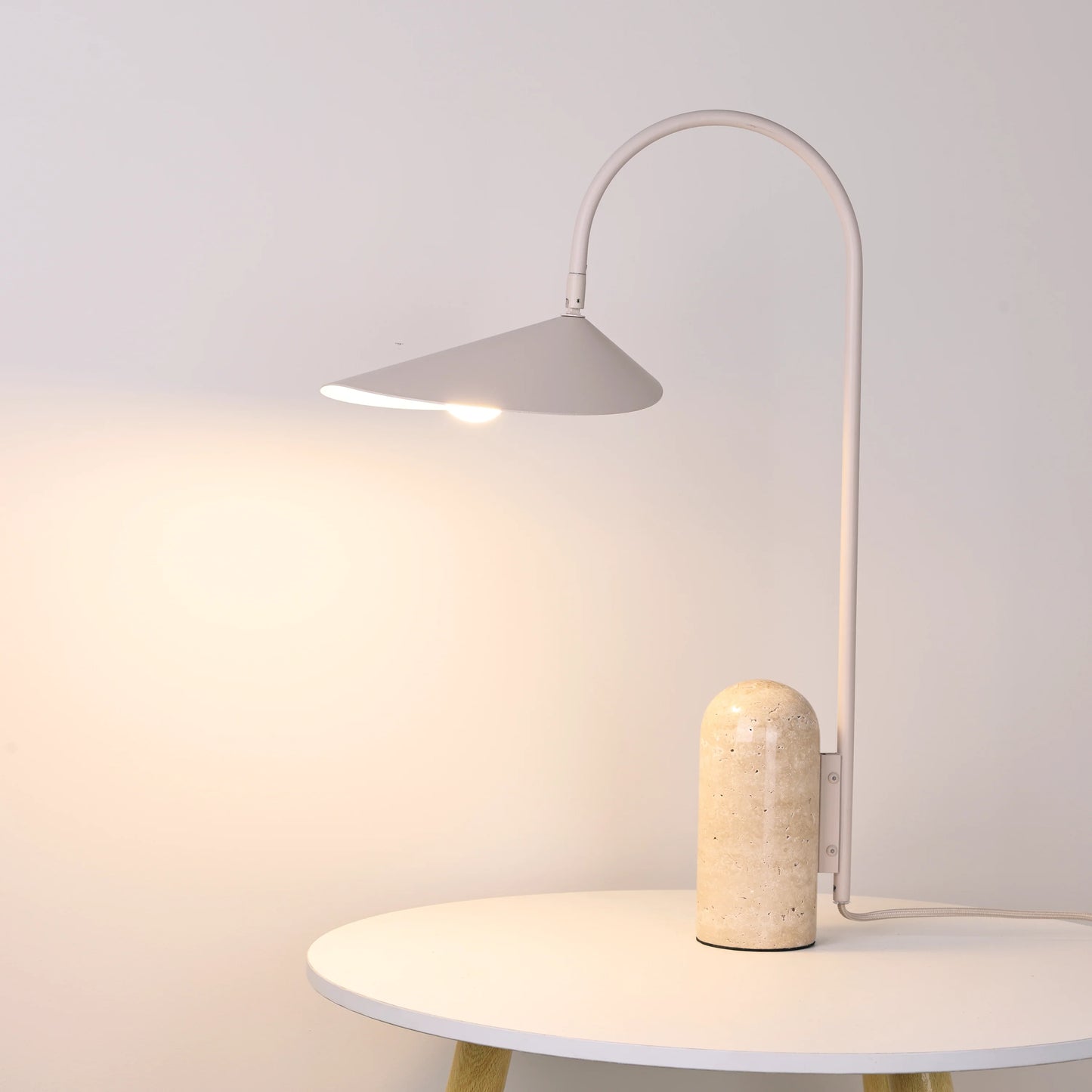 Arum Marble Table Lamp - Nuvé
