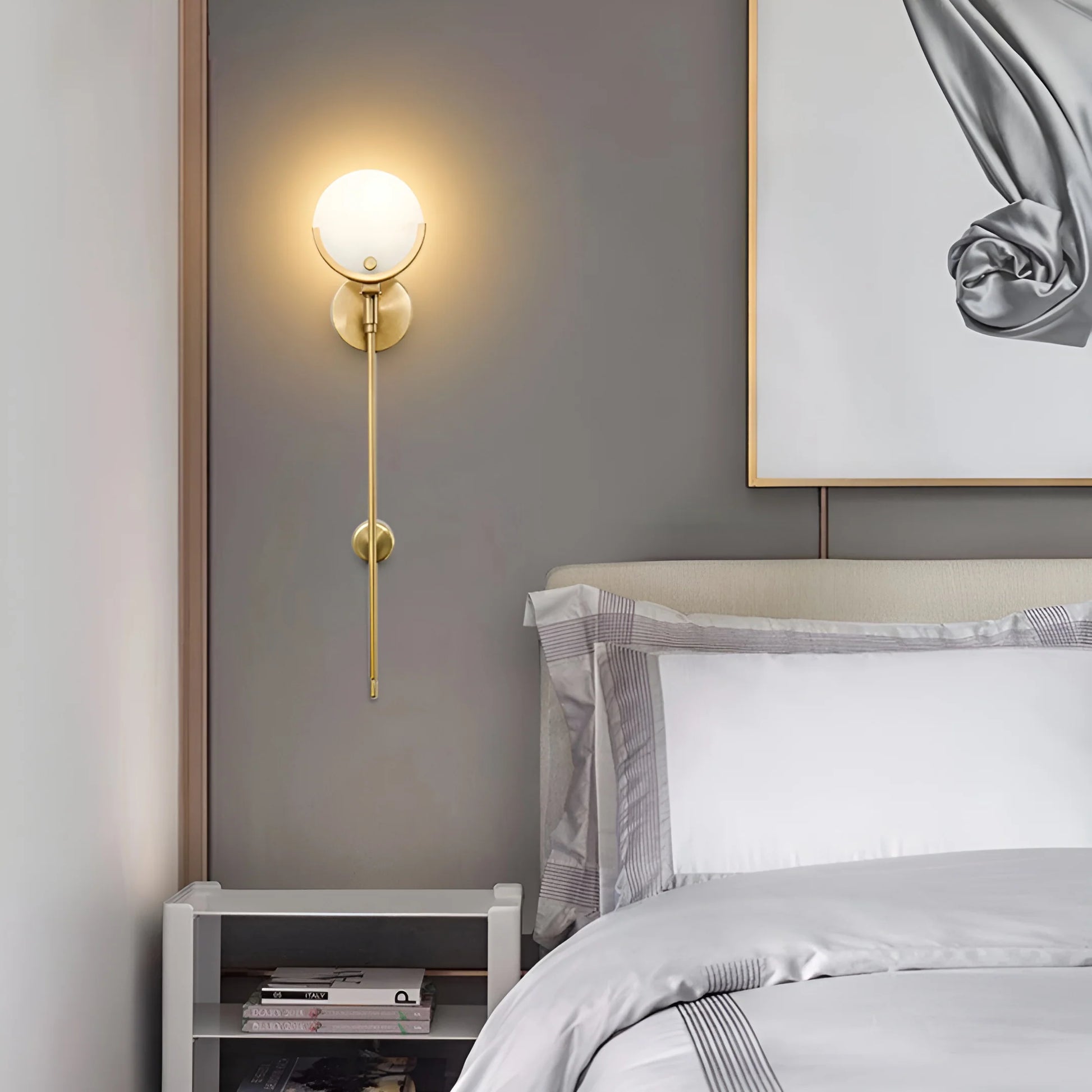 Alabaster Ava Brass Wall Lamp - Nuvé