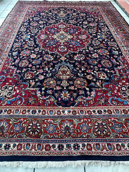 Persian Mashhad Hand Knotted Wool Area Rug 9’9” x 13’3” - Nuvé