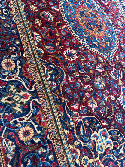Antique Persian Kashan Debir Rug – 4’3” x 6’4” – Circa 1920s – Hand-Knotted Fine Wool - Nuvé