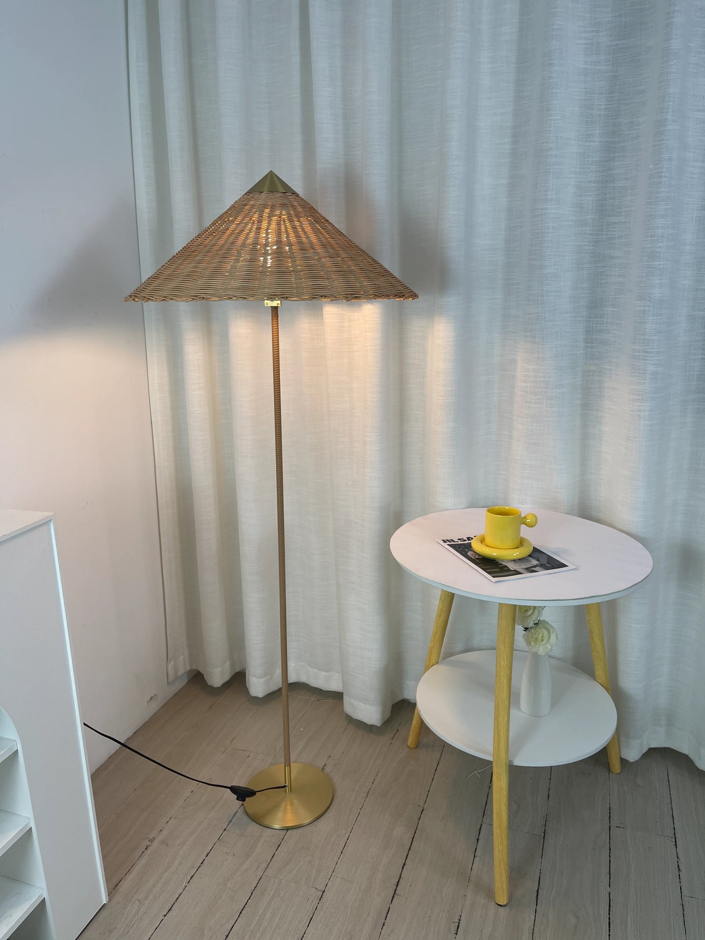 Bamboo Hat Floor Lamp - Nuvé