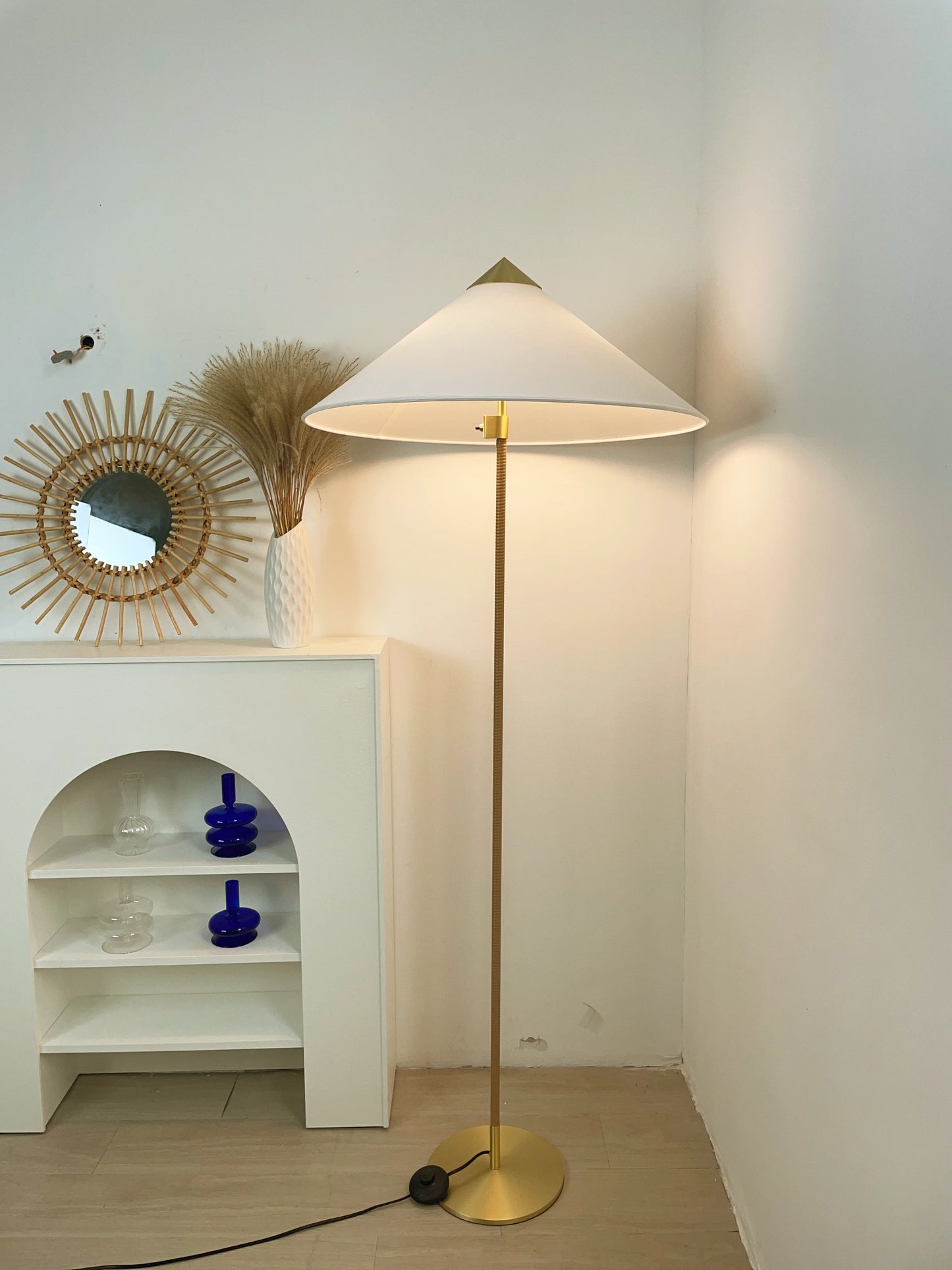 Bamboo Hat Floor Lamp - Nuvé